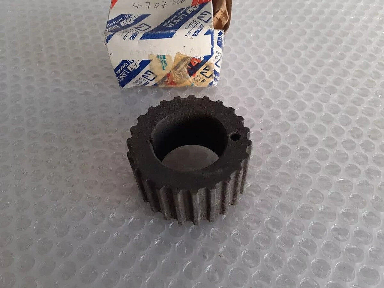 Timing Sprocket Gear fits Fiat Ducato 4707366 Genuine View Front