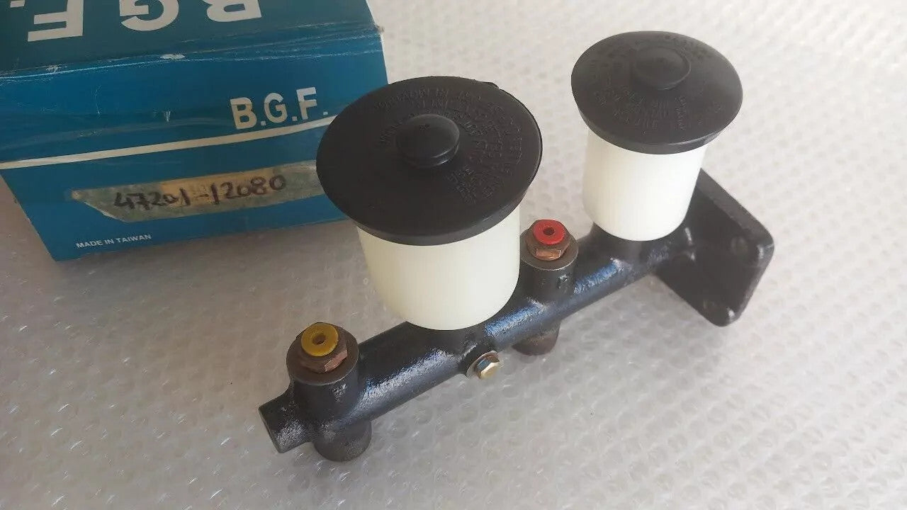 Brake Master Cylinder without Booster fits Toyota Corolla TE31 TE37 TE38 47201-12080 View Rear