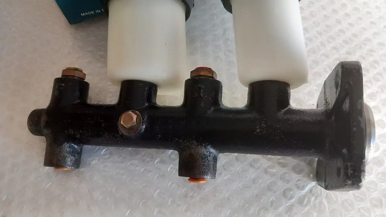 Brake Master Cylinder without Booster fits Toyota Corolla TE31 TE37 TE38 47201-12080 View Right