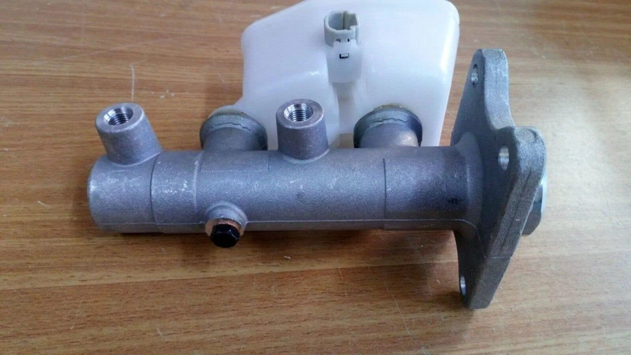 Brake Master Cylinder fits Toyota Land Cruiser FZJ80 HDJ81 HZJ81 47201-60540 View Upper