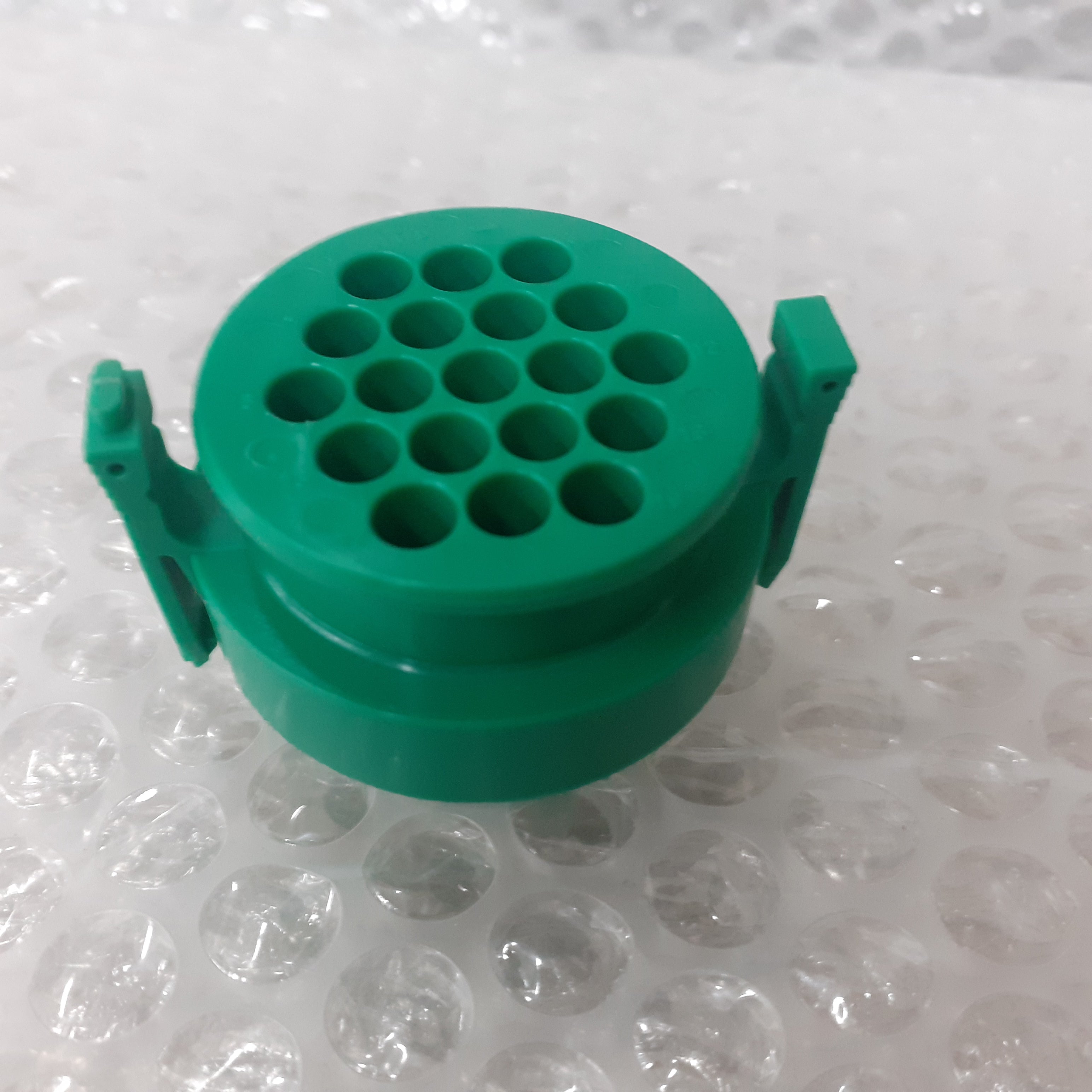 Wire Connector Green fits Iveco Eurotech EuroStar 4859422 Genuine View Rear