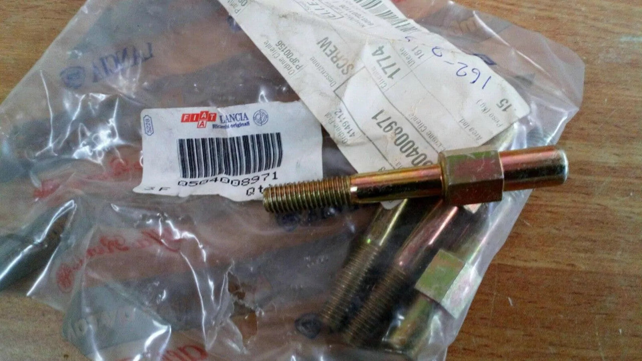 1x Crankcase Cover Screw fits Fiat Ducato Peugeot Boxer 504008971 Genuine View Front