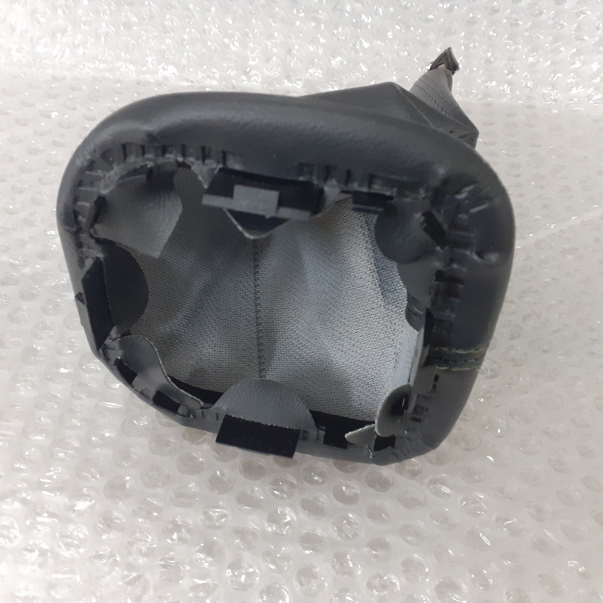 Gear Shift Lever Boot Gaiter Rubber fits Iveco Daily 504061687 Genuine View Lower