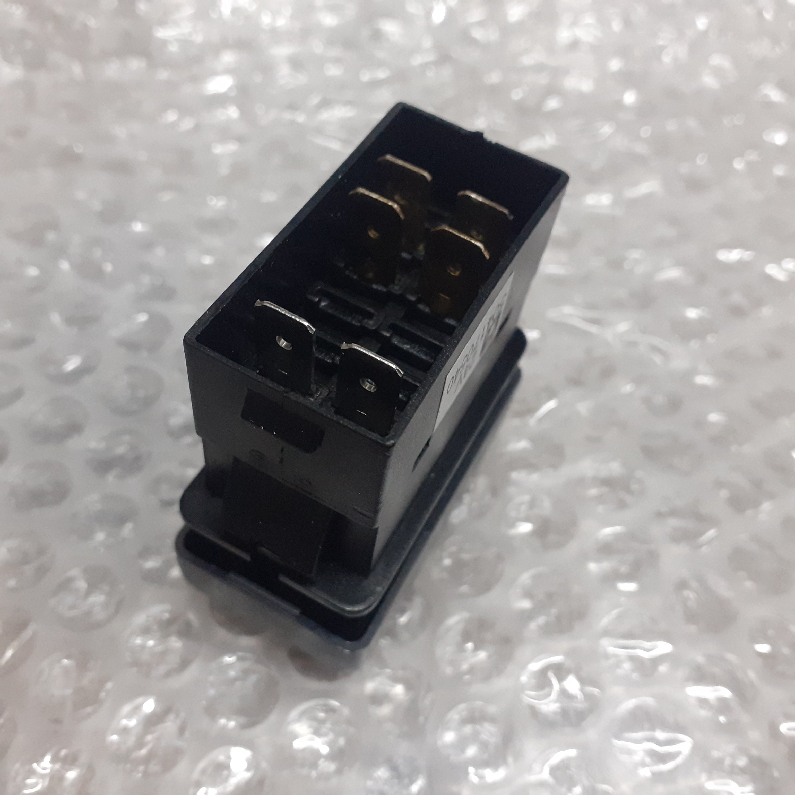 Switch fits Iveco Daily Irisbus 504170540 Genuine View Rear