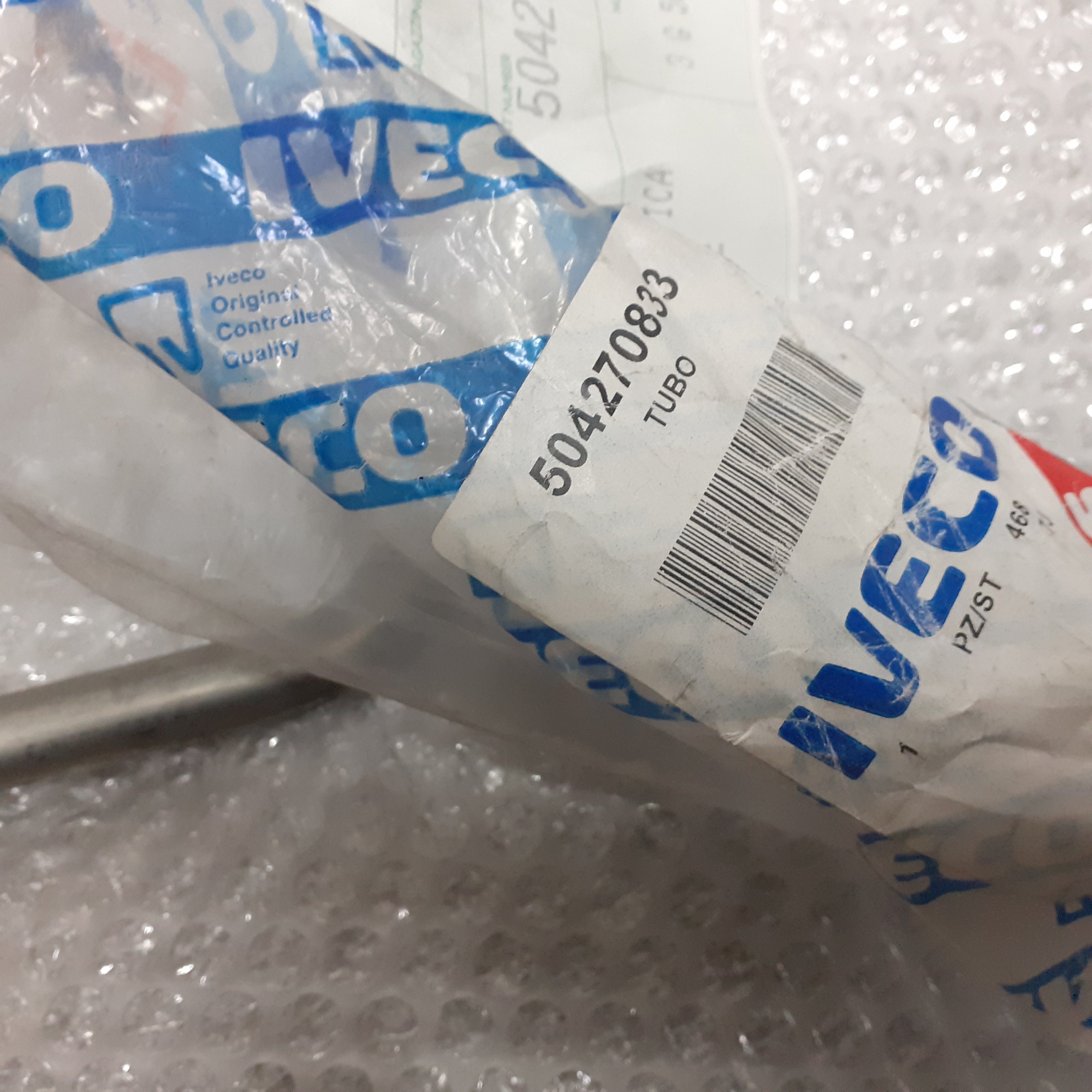 Metal Tube Pipe fits Iveco Eurocargo 504270833 Genuine