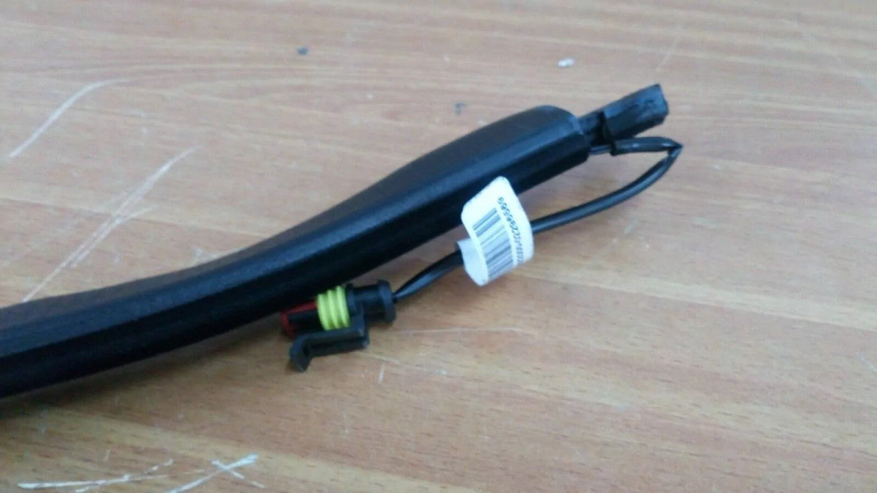 Window Upper Seal Rear Left fits Alfa Romeo 159 50504265 Genuine View Rear