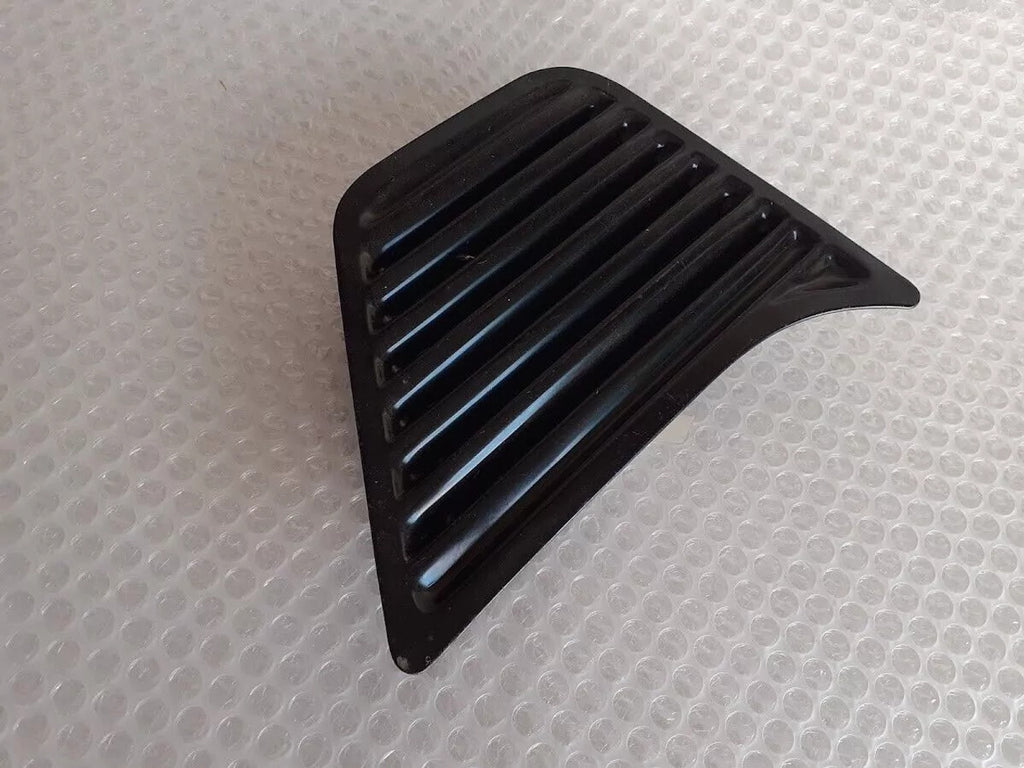 Grill Rear Right Pillar fits Alfa Romeo Alfasud 510280 Genuine View Front