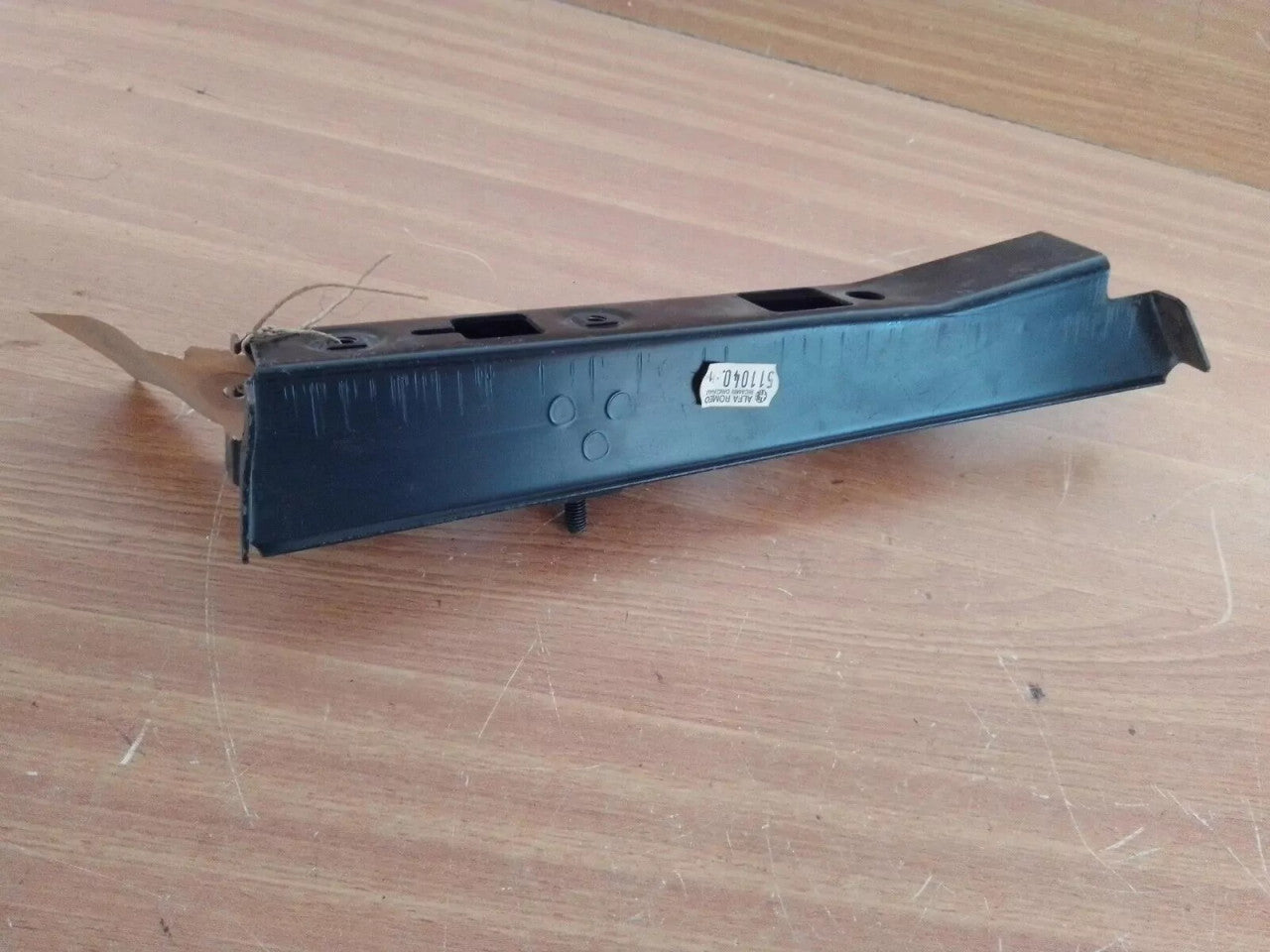 Bracket Pillar Front Right fits Alfa Romeo Alfasud 511040 Genuine View Front