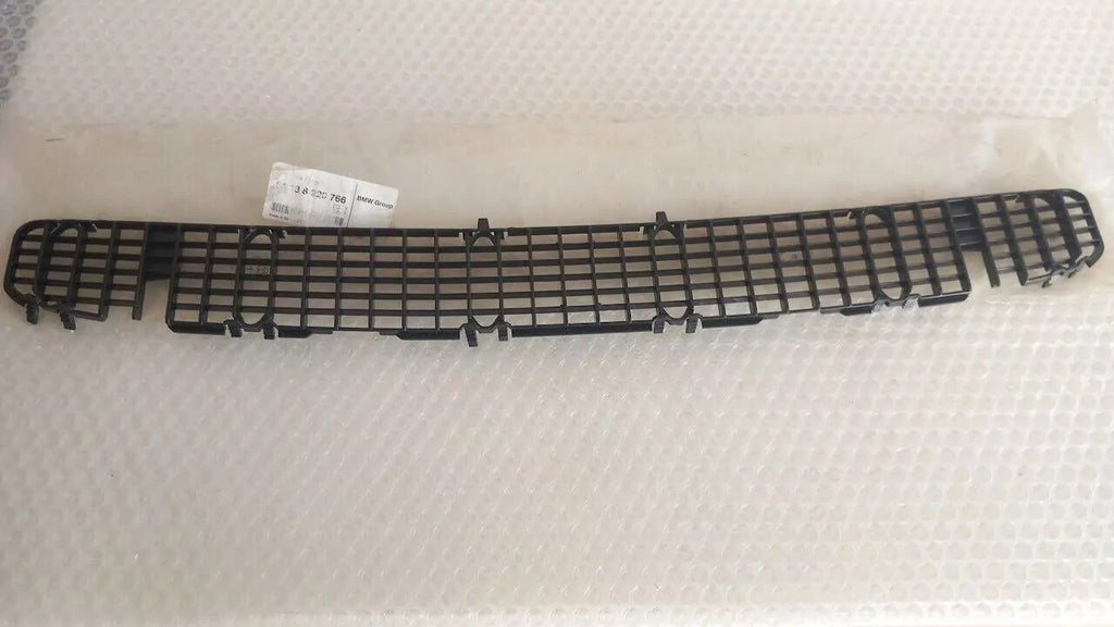 Front Grille fits BMW E46 51138220766 Genuine View Front