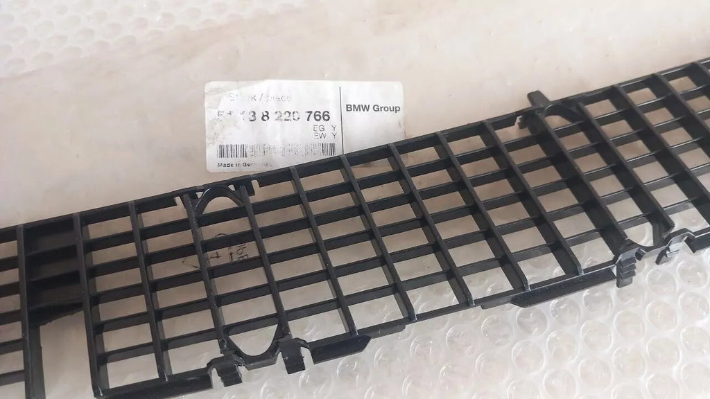 Front Grille fits BMW E46 51138220766 Genuine View Rear