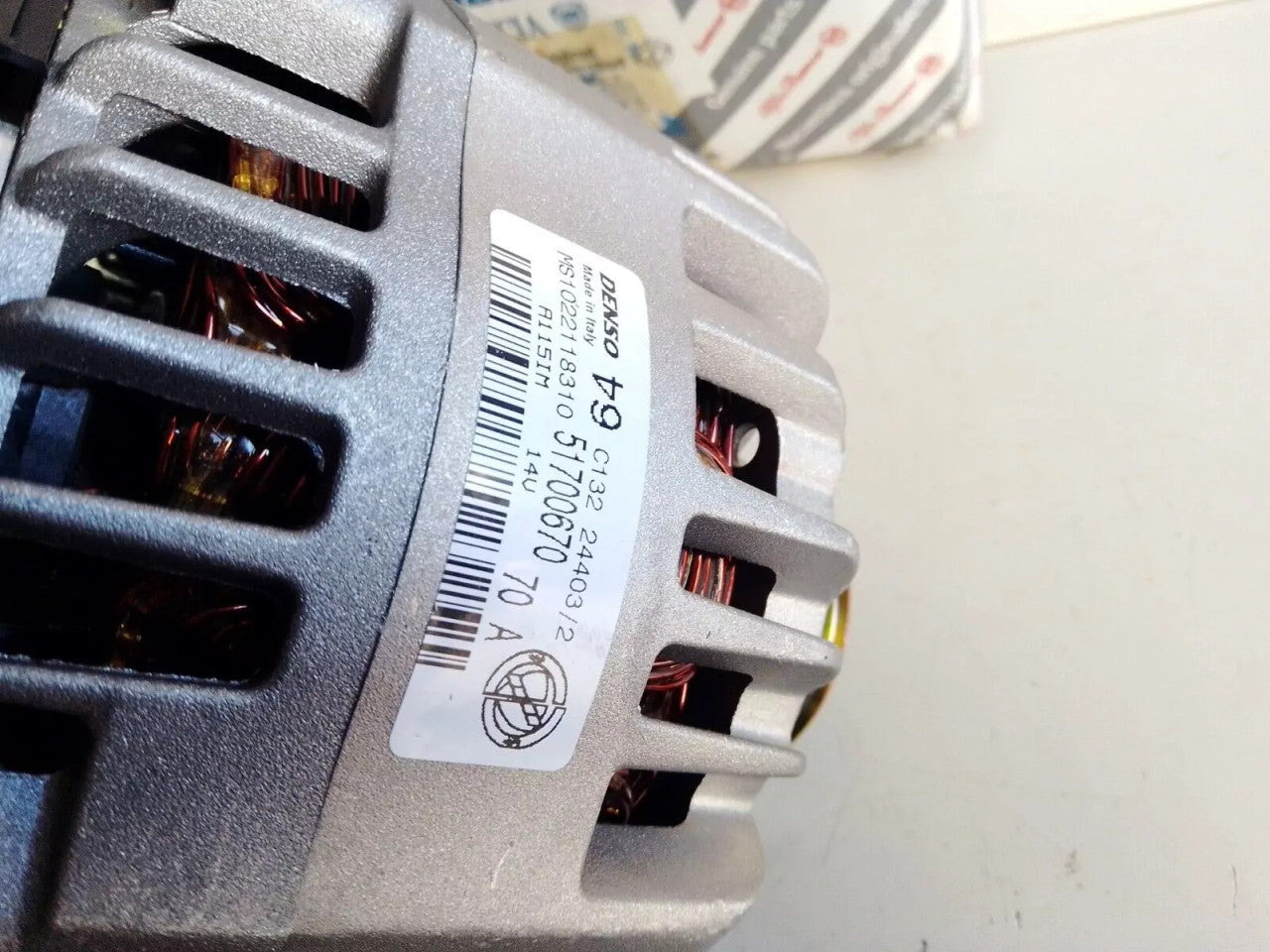 Alternator fits Fiat Palio Siena Doblo Lancia Y 51700670 Genuine View Left