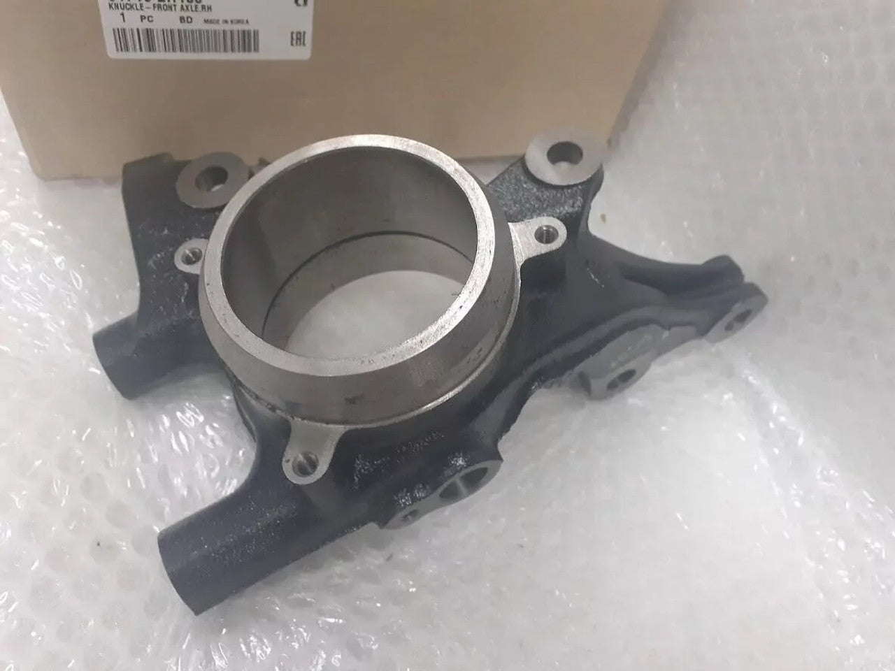 Steering Knuckle Front Right fits Hyundai Elantra 517162H100 Genuine View Right