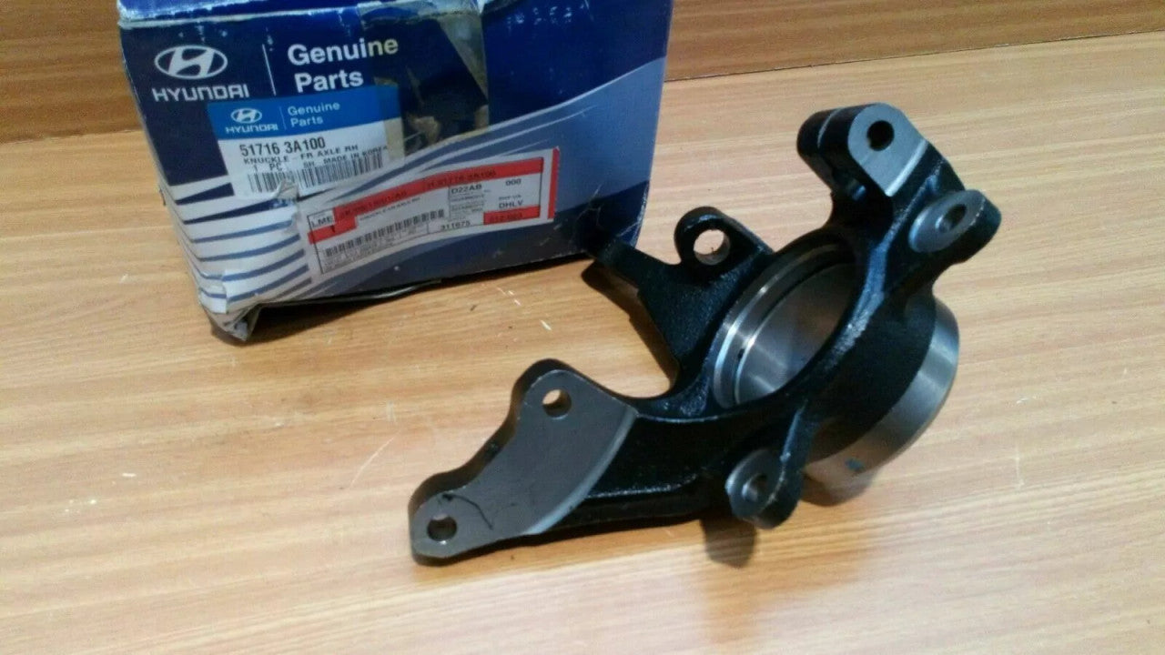 Steering Knuckle Right fits Hyundai Trajet XG 517163A100 Genuine View Left