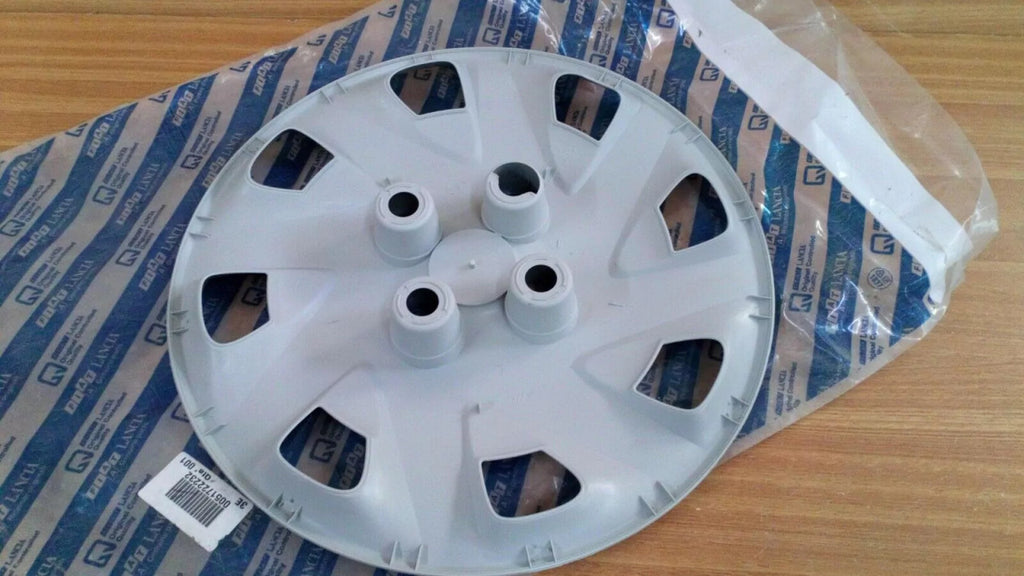 Wheel Hub Cap fits Fiat Panda Punto 51722232 Genuine View Rear