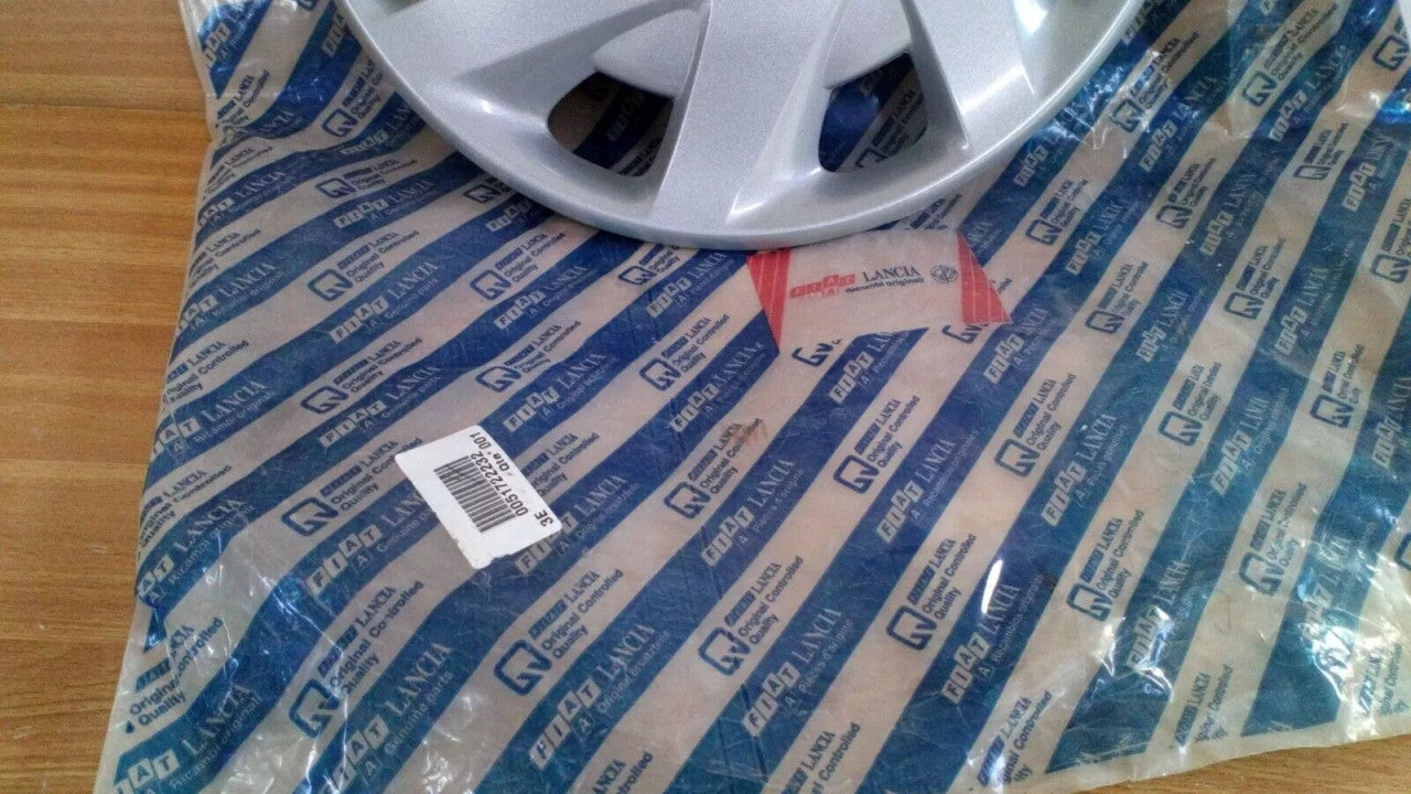 Wheel Hub Cap fits Fiat Panda Punto 51722232 Genuine View Left