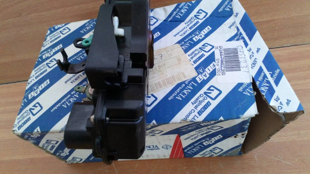 Door Lock Front Left fits Fiat Stilo 51753231 Genuine View Rear