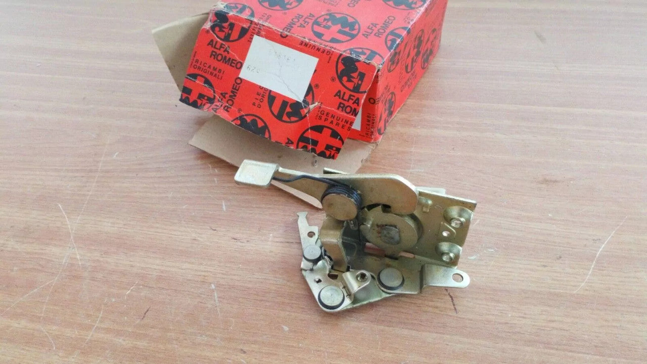 Door Lock Rear Left fits Alfa Romeo Alfasud 518161 Genuine View Front