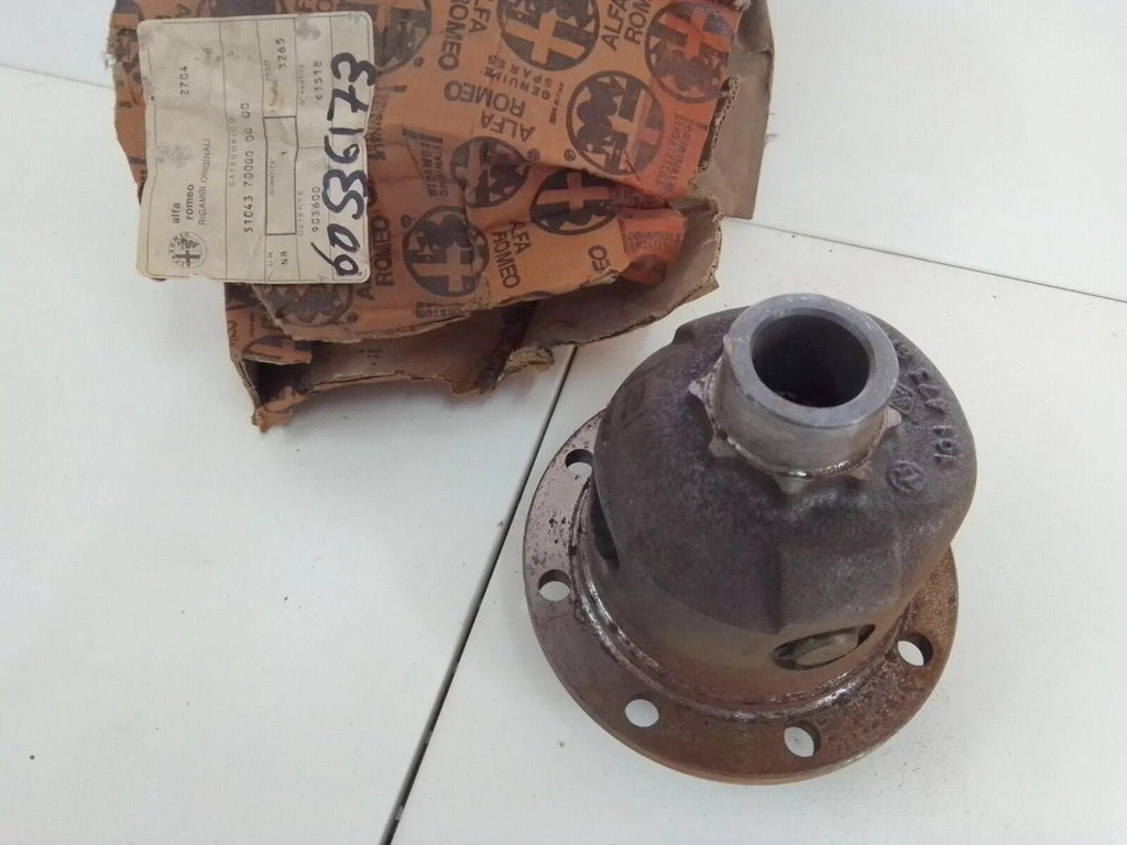 Differential Case fits Alfa Romeo Alfasud 531047 Genuine View Right