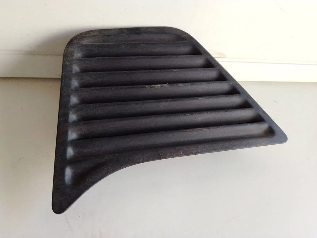 Grille Upper Rear fits Alfa Romeo Alfasud Ti 531472 Genuine View Front