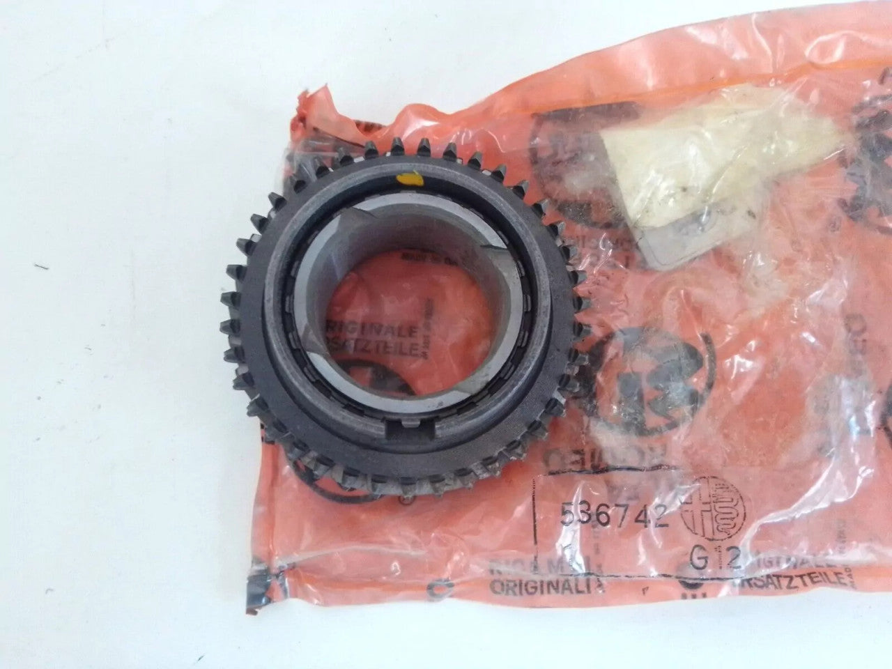 Manual Transmission Gear fits Alfa Romeo 536742 Genuine View Front
