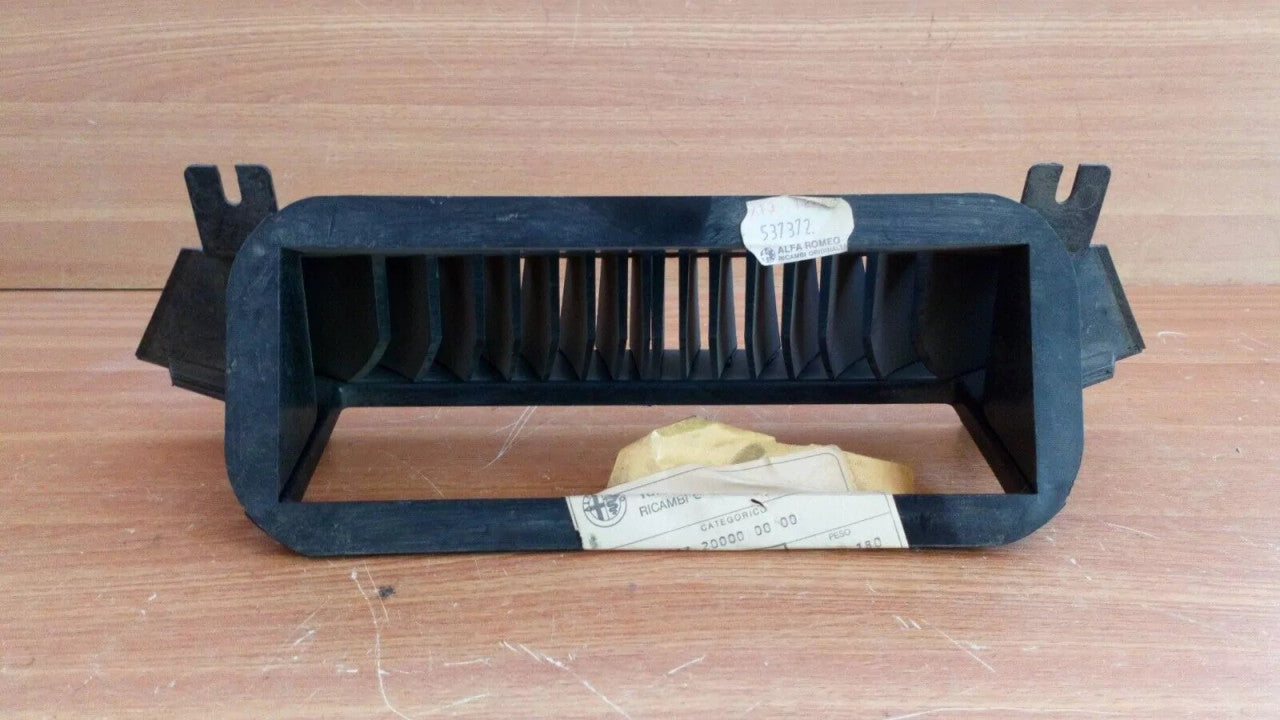 Grill fits Alfa Romeo 537372 Genuine View Left