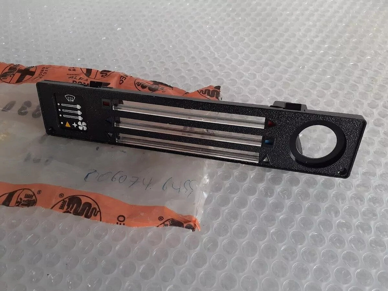 Air Vents Heater Control Cover fits Alfa Romeo Alfasud 538330 60746455 Genuine View Front