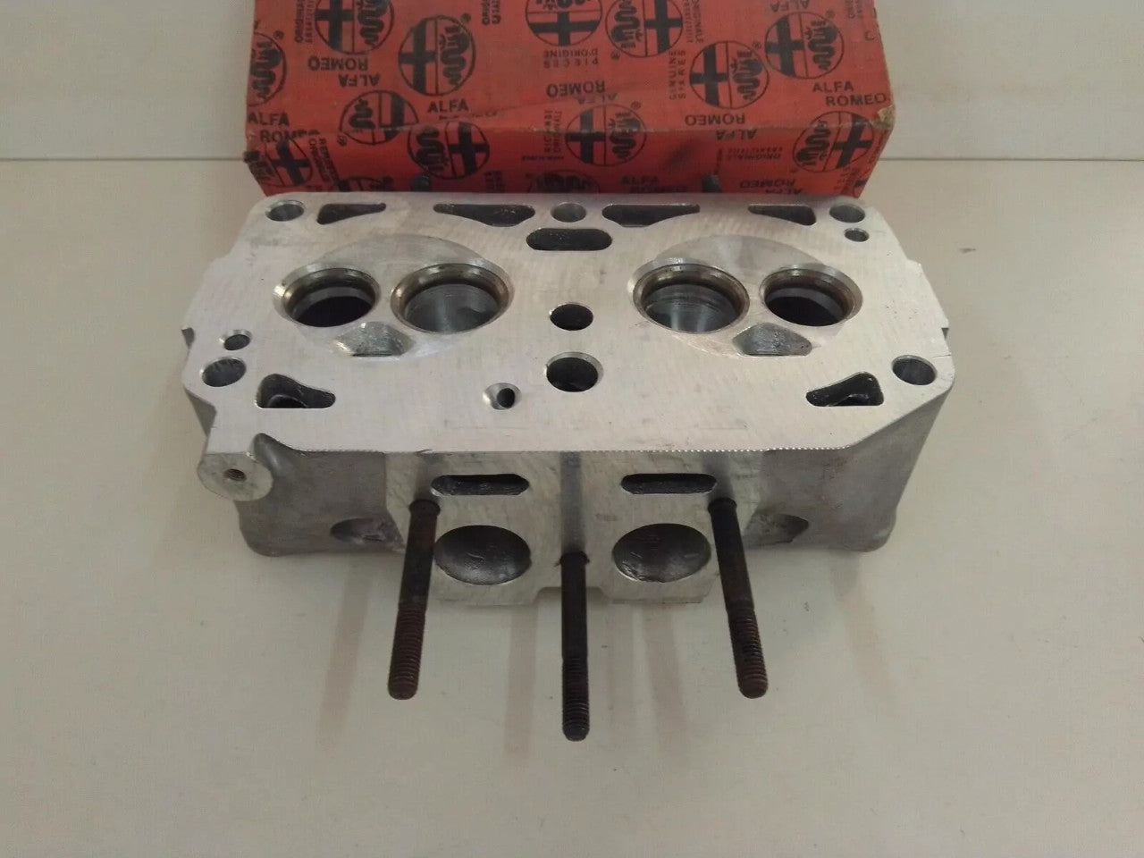 Cylinder Head fits Alfa Romeo 33 Alfasud 1300cc 548885 Genuine View Rear