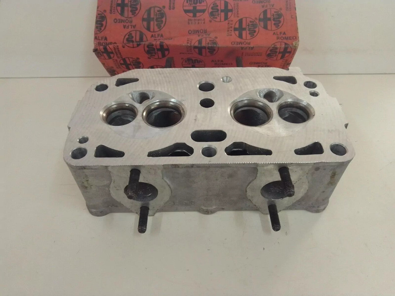 Cylinder Head fits Alfa Romeo 33 Alfasud 1300cc 548885 Genuine View Lower