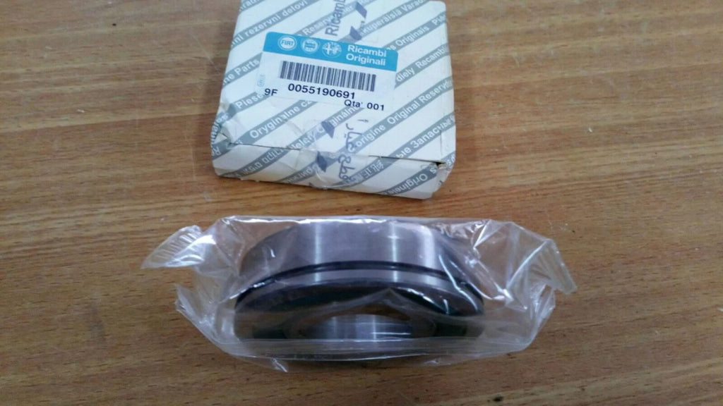 Manual Transmission Bearing fits Fiat Lancia Alfa Romeo 55190691 Genuine View Rear