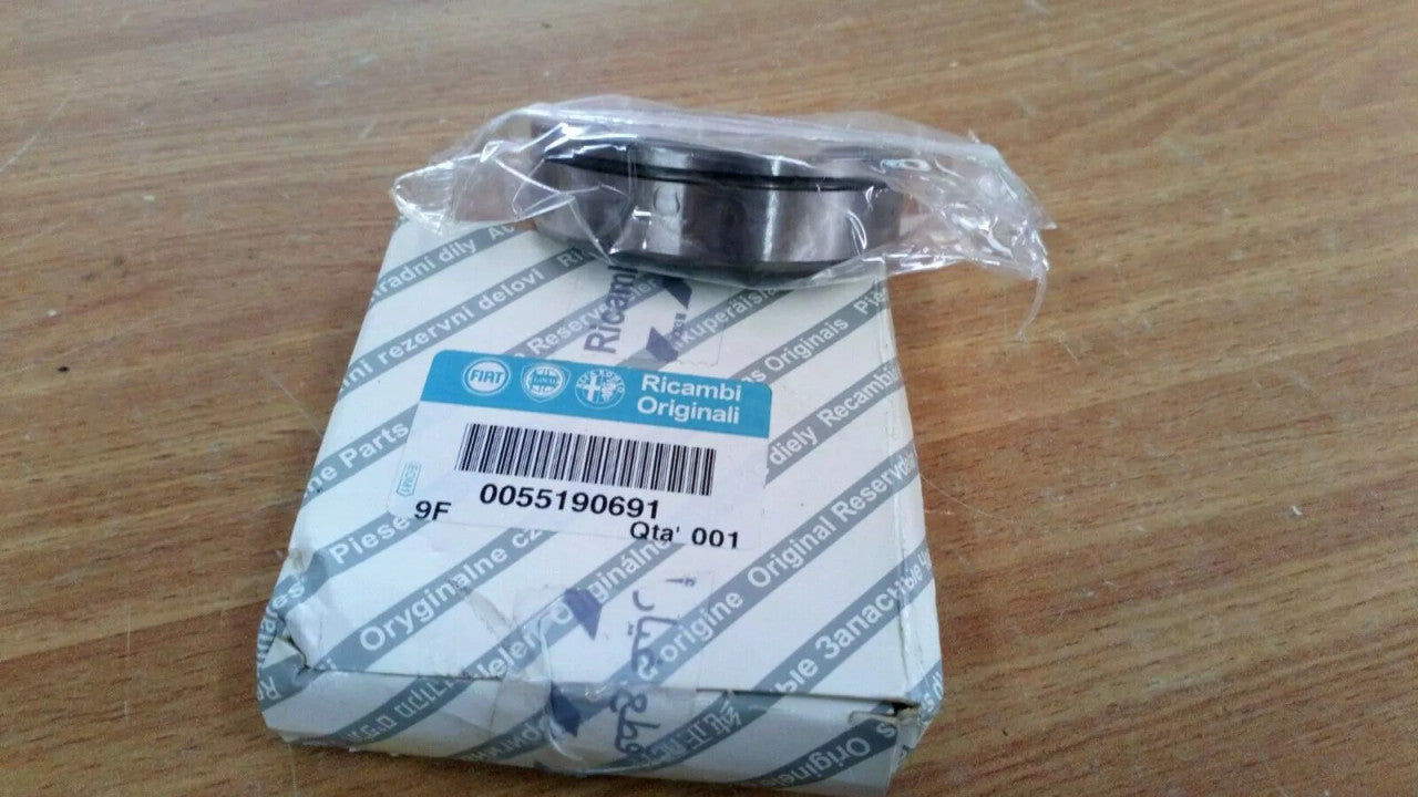 Manual Transmission Bearing fits Fiat Lancia Alfa Romeo 55190691 Genuine View Right