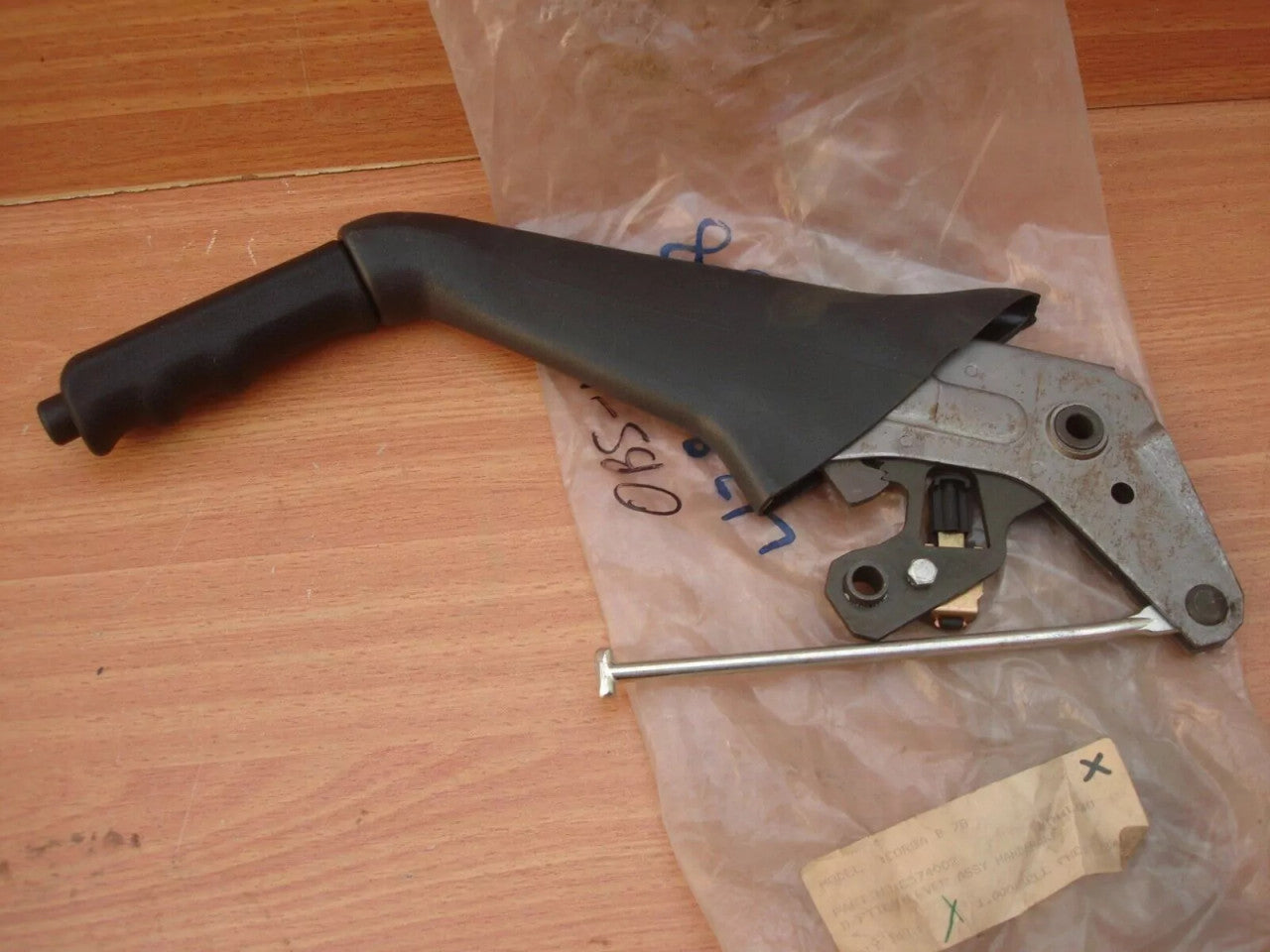 Handbrake Handle fits Opel Vauxhall Corsa B Tigra 90447121 Genuine 574002 View Front