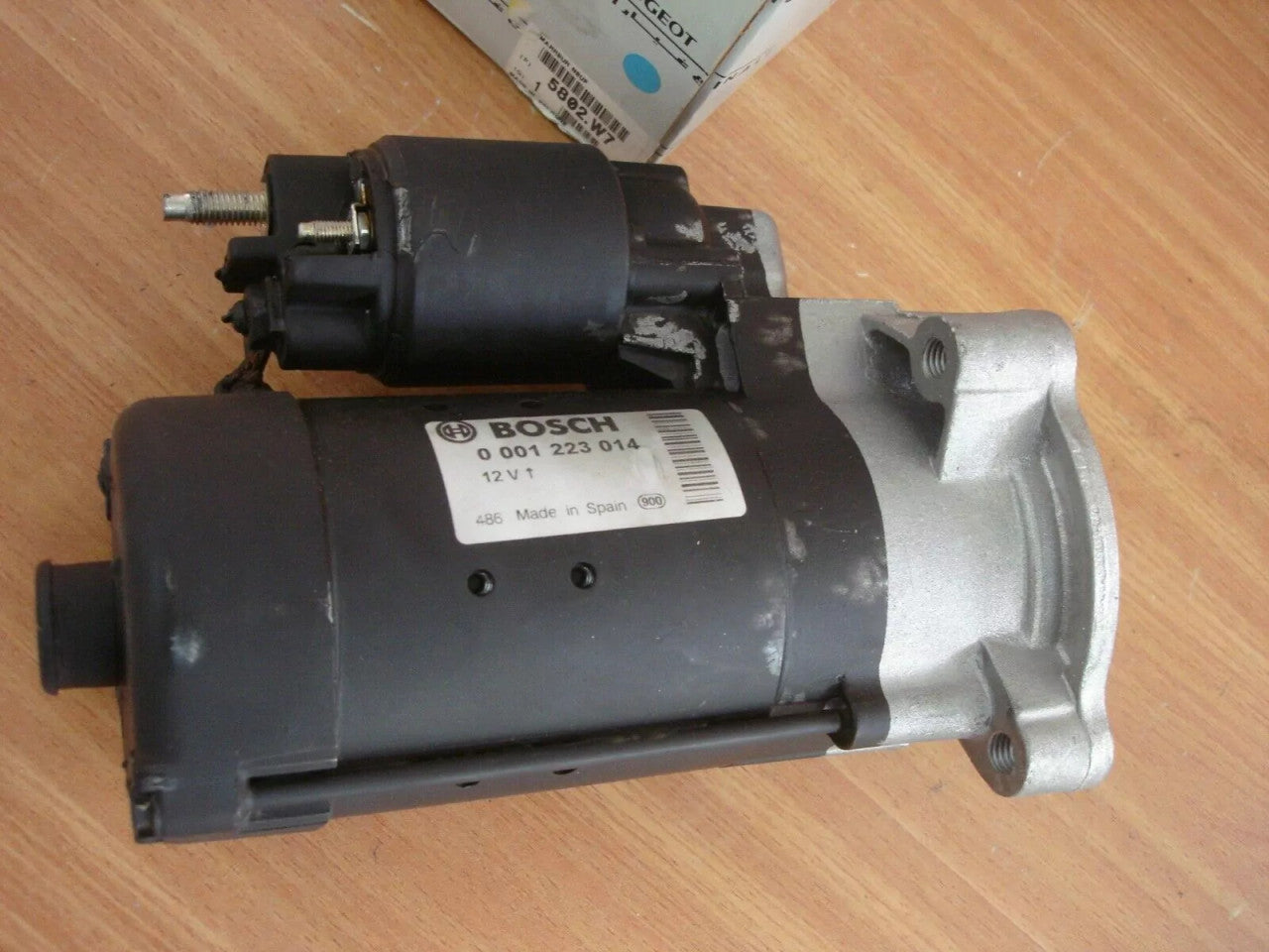 Starter Motor fits Peugeot 406 407 607 807 Boxer Citroen C5 C8 Relay 5802W7 View Front