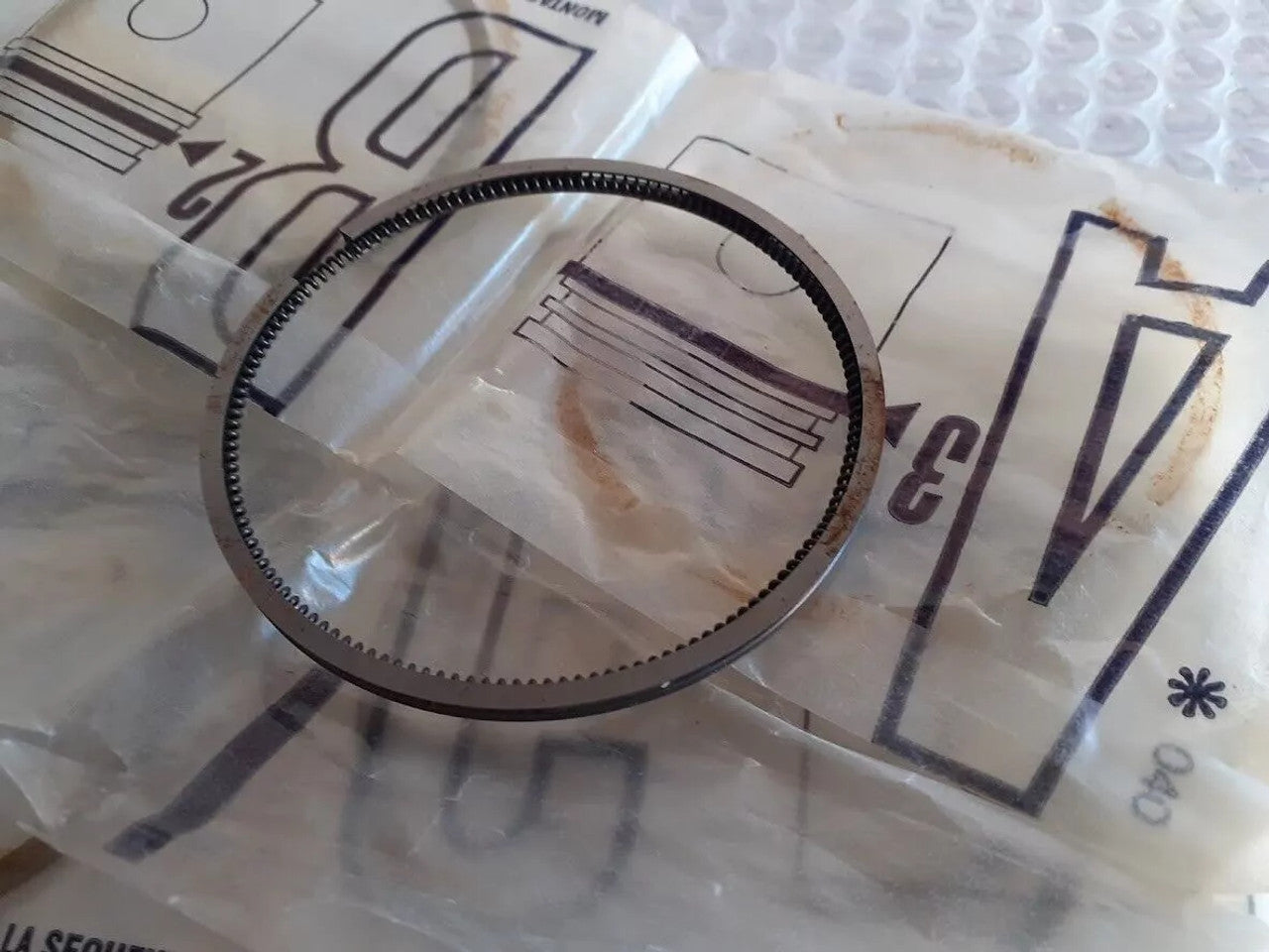 Piston Rings Set fits Fiat 127 131 Ritmo Duna Mille Uno Fiorino 5888977 Genuine View Rear