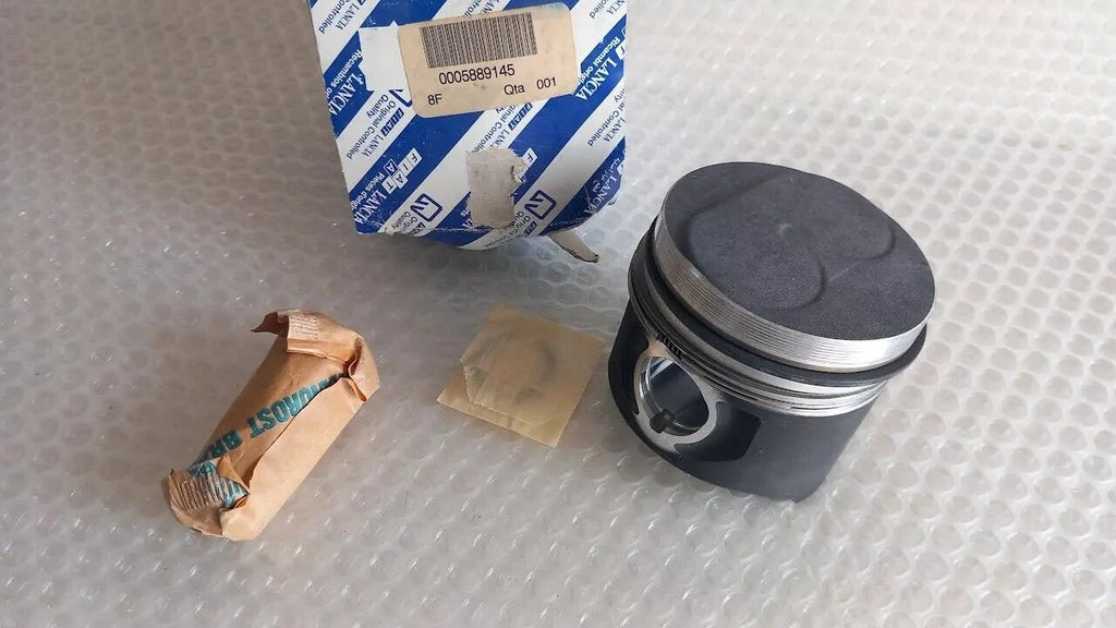 Piston fits Fiat Elba Tempra Tipo Uno Fiorino Diesel 5889145 Genuine View Front