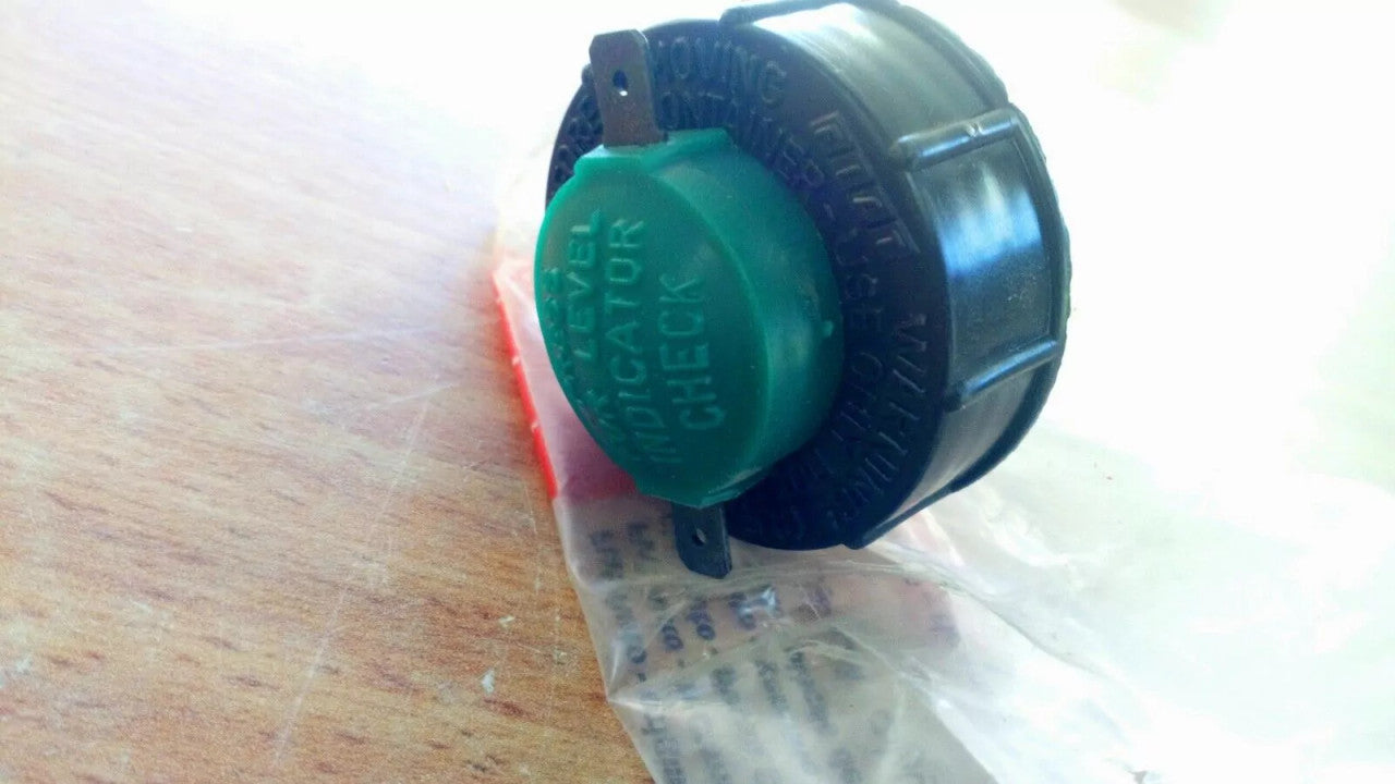 Brake Master Cylinder Tank Cap fits Fiat TIpo Panda 4x2 Lancia Y 5927864 Genuine View Rear