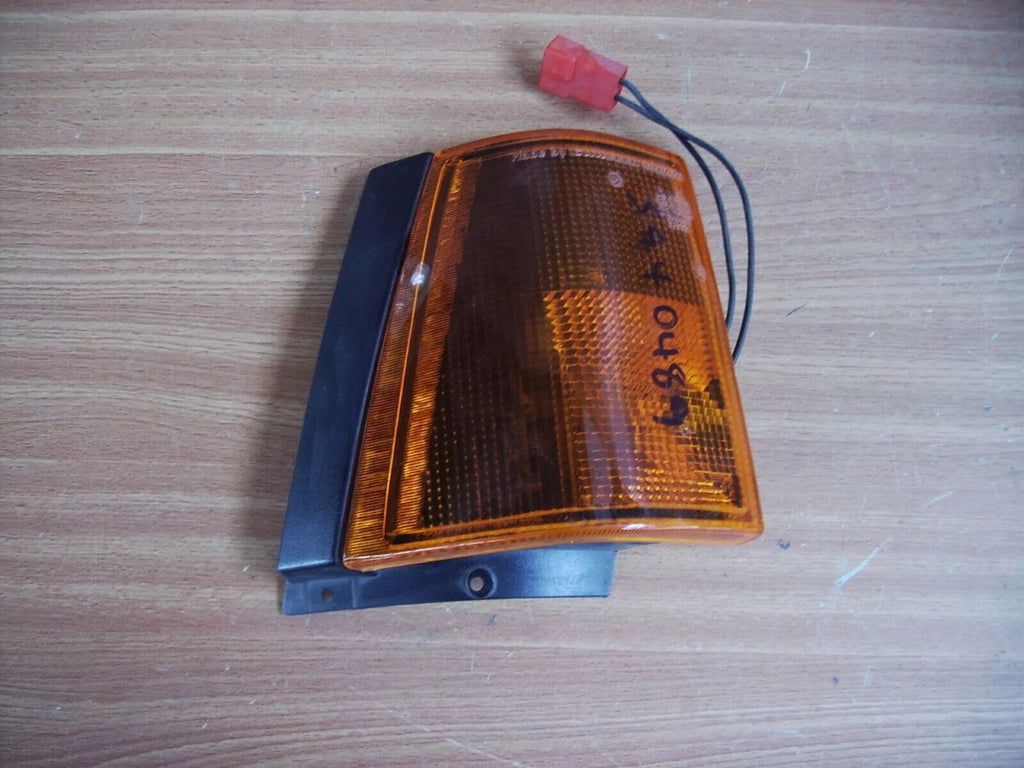 Turn Signal Front Right fits Fiat 5940489 5940491 Genuine View Left