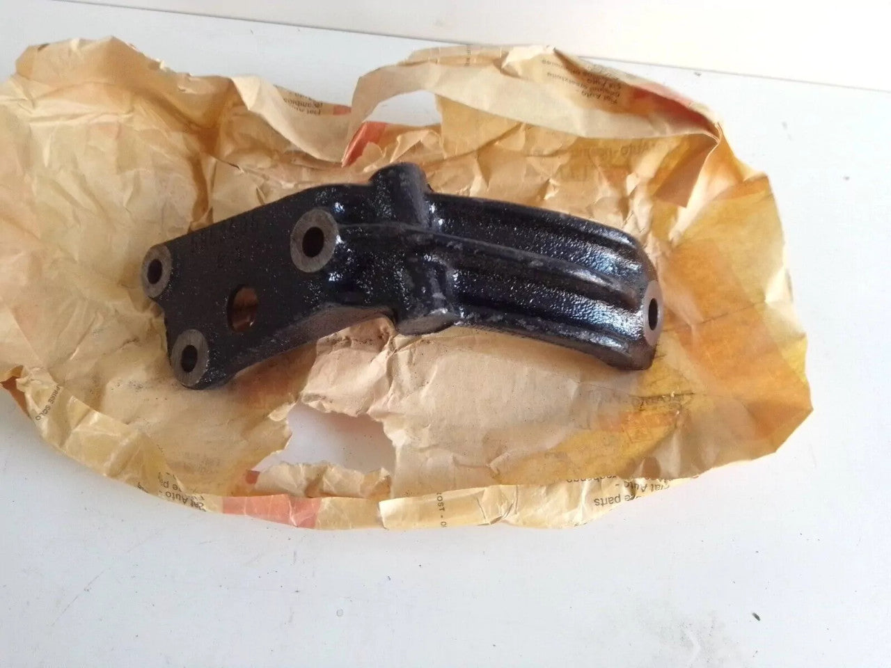 Engine Bracket fits Fiat Lancia 5953996 5984565 Genuine View Rear