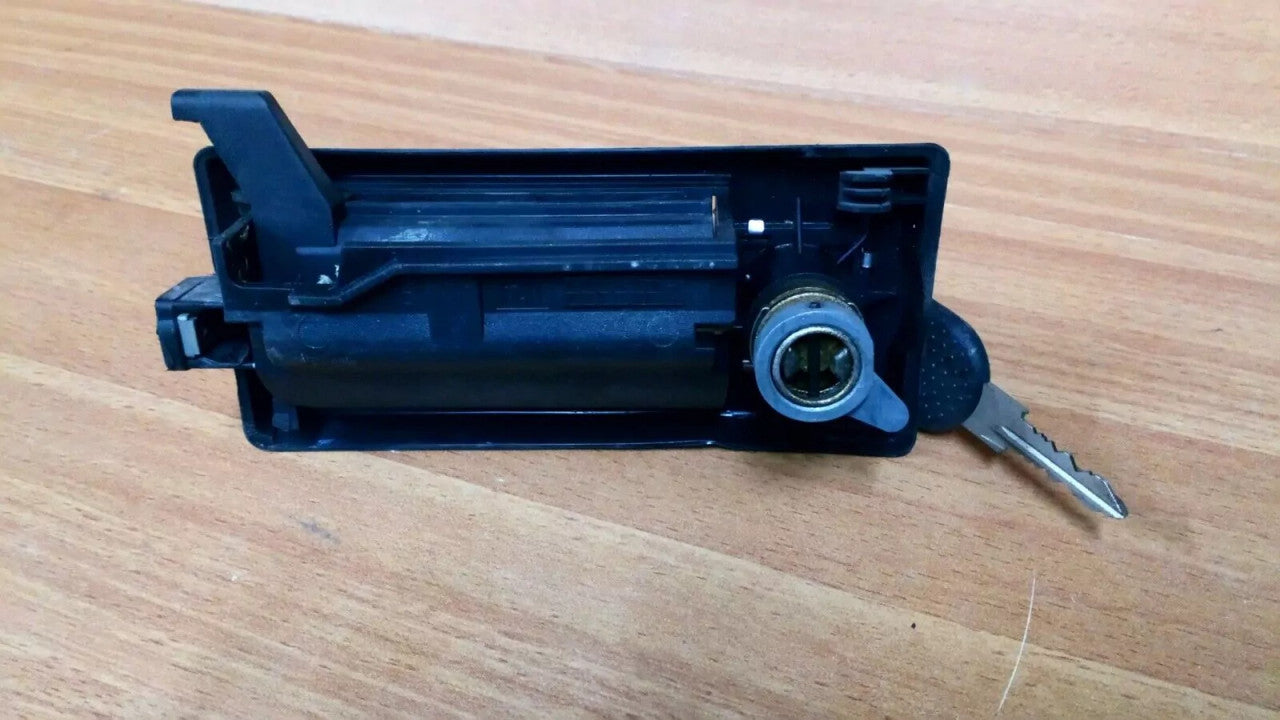 Exterior Door Handle Front Left with Keys fits Fiat Regata 5968431 Genuine View Rear