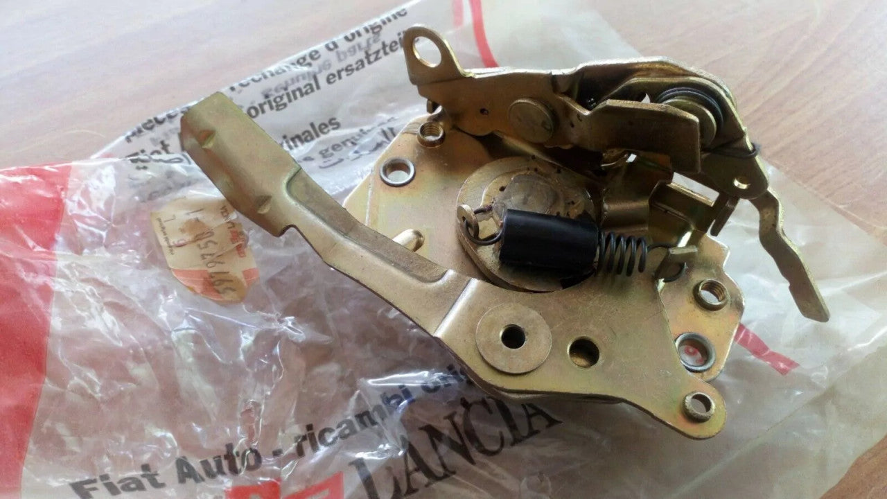 Door Lock Rear Right fits Fiat Ritmo Regata 5979750 Genuine View Front