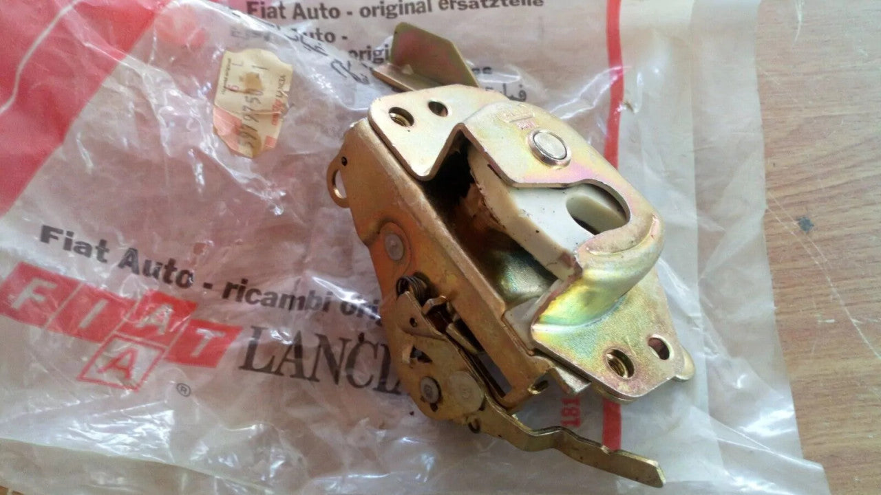 Door Lock Rear Right fits Fiat Ritmo Regata 5979750 Genuine View Rear