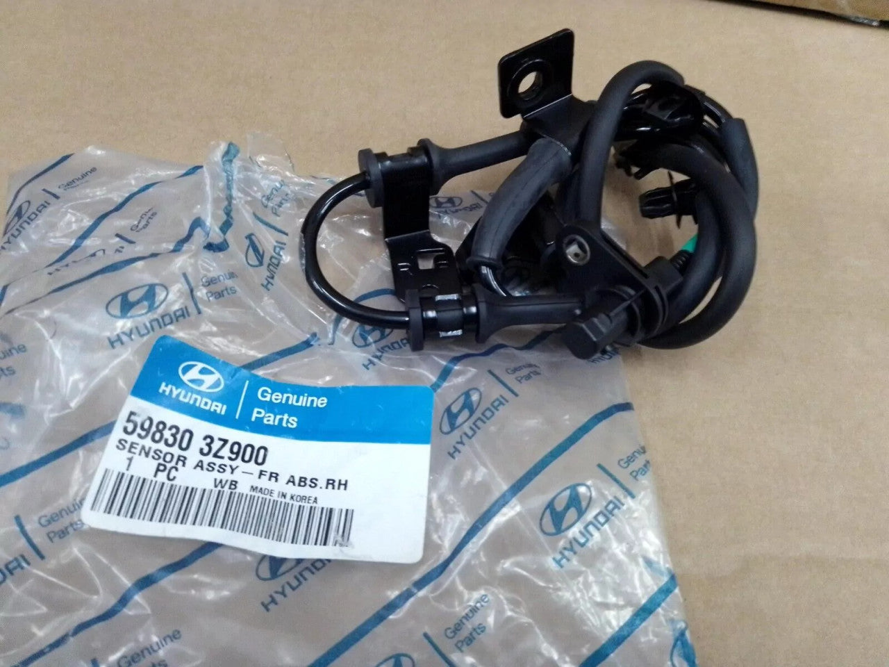 ABS Speed Sensor Front Right fits Hyundai i40 598303Z900 Genuine View Front