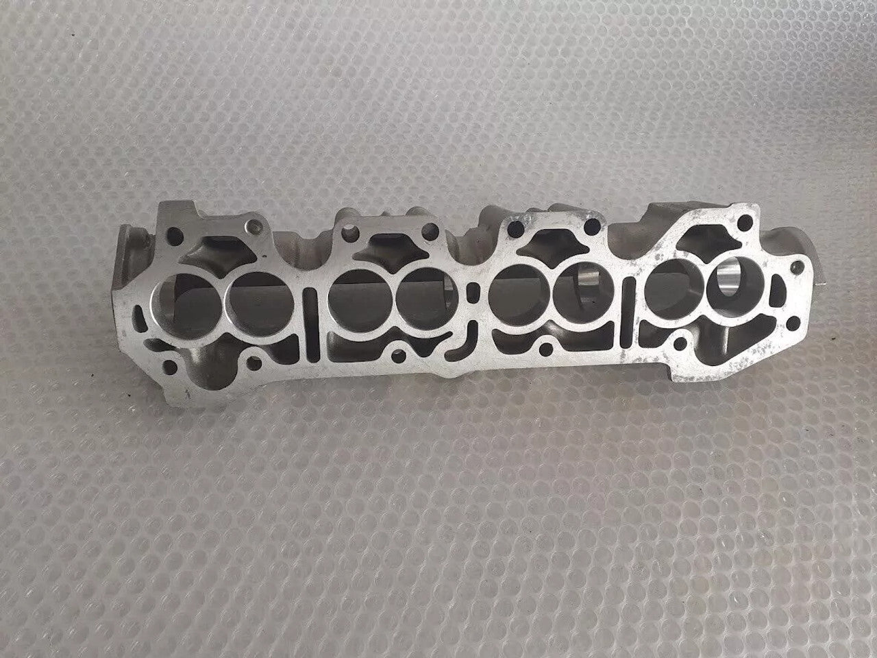 Camshaft Cylinder Head fits Fiat Uno Turbo Fiorino Lancia Delta 5984843 Genuine View Front