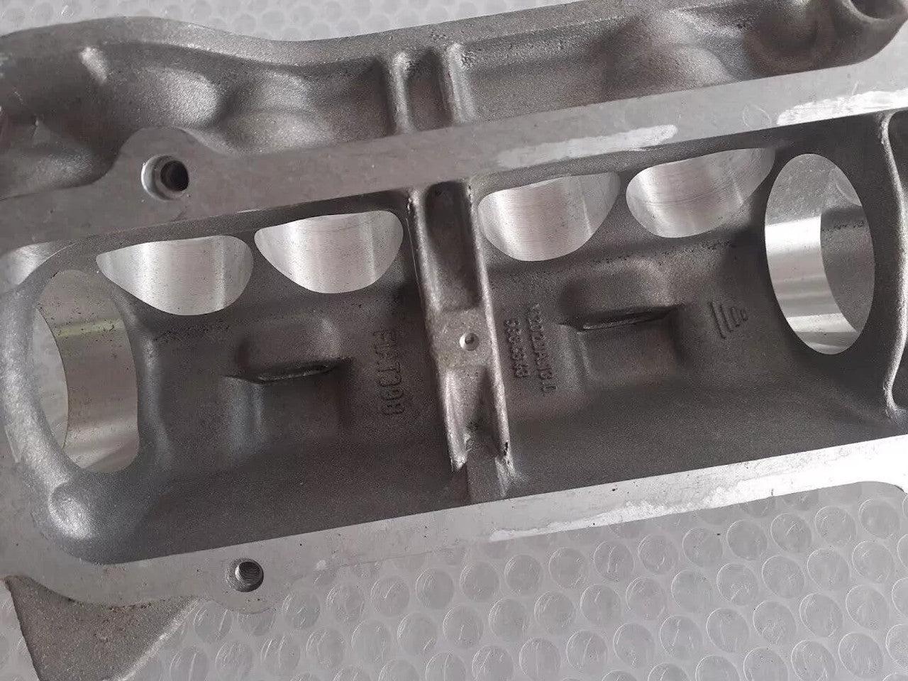 Camshaft Cylinder Head fits Fiat Uno Turbo Fiorino Lancia Delta 5984843 Genuine View Left