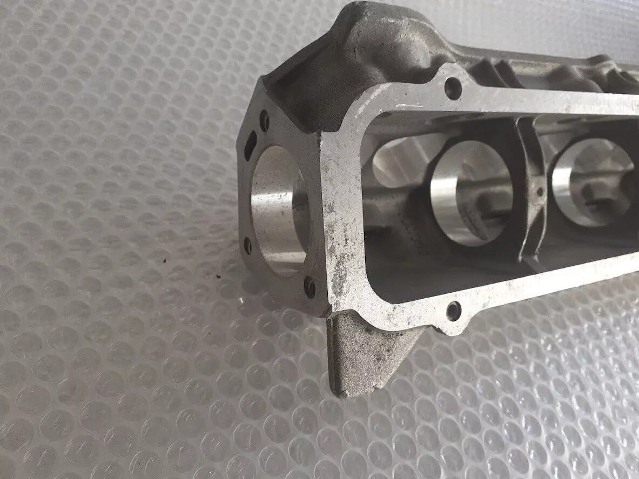 Camshaft Cylinder Head fits Fiat Uno Turbo Fiorino Lancia Delta 5984843 Genuine View Upper