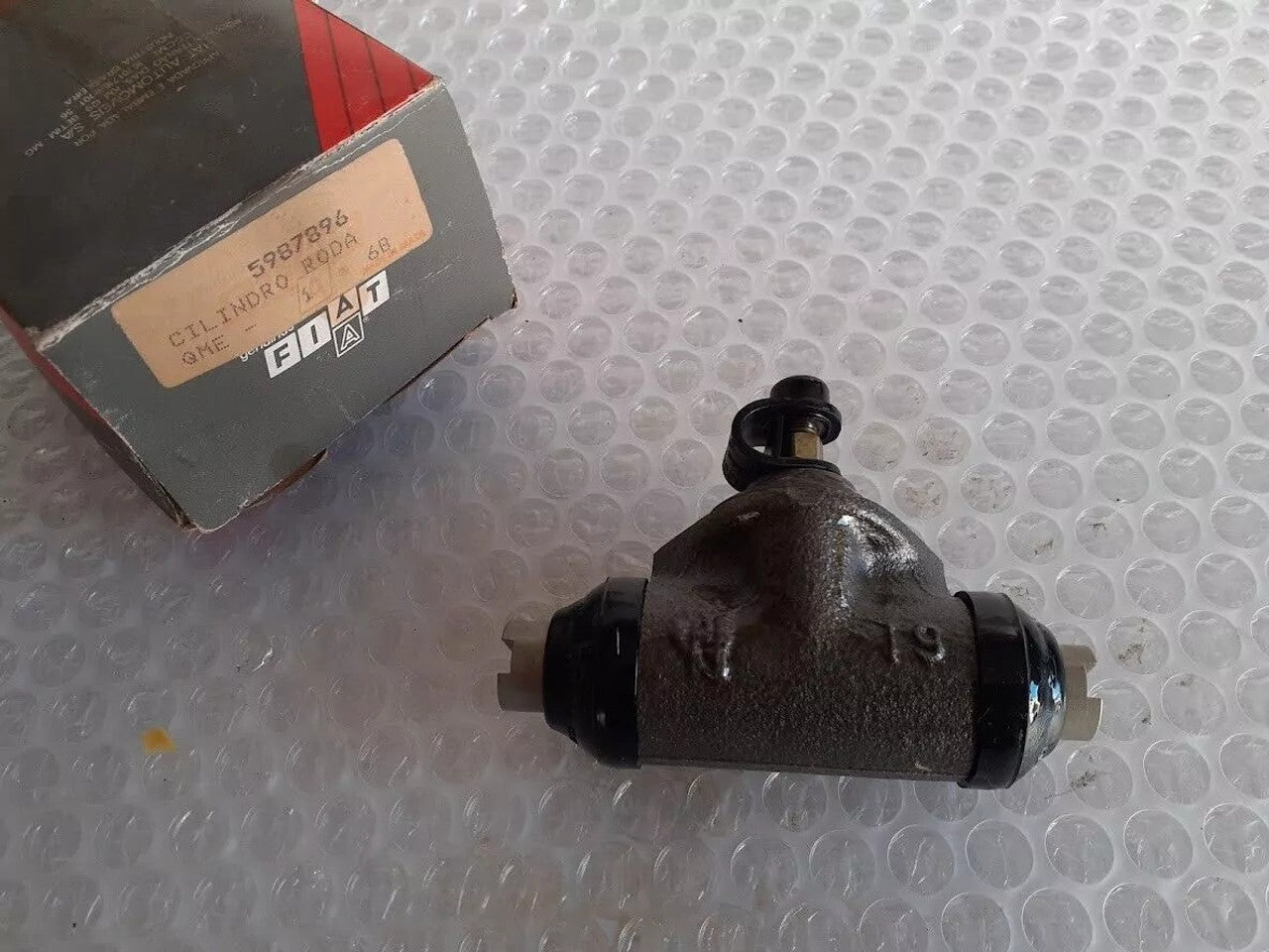 Brake Wheel Cylinder fits Fiat Duna Elba Uno Fiorino 5987896 Genuine View Right