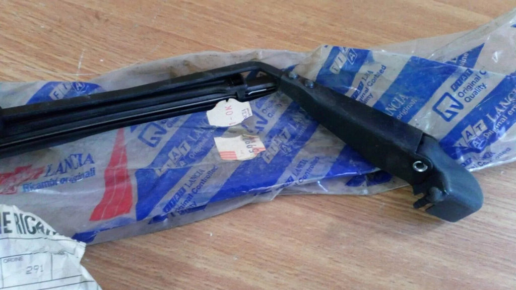 Headlight Wiper Arm fits Fiat Regata 5987961 Genuine View Right