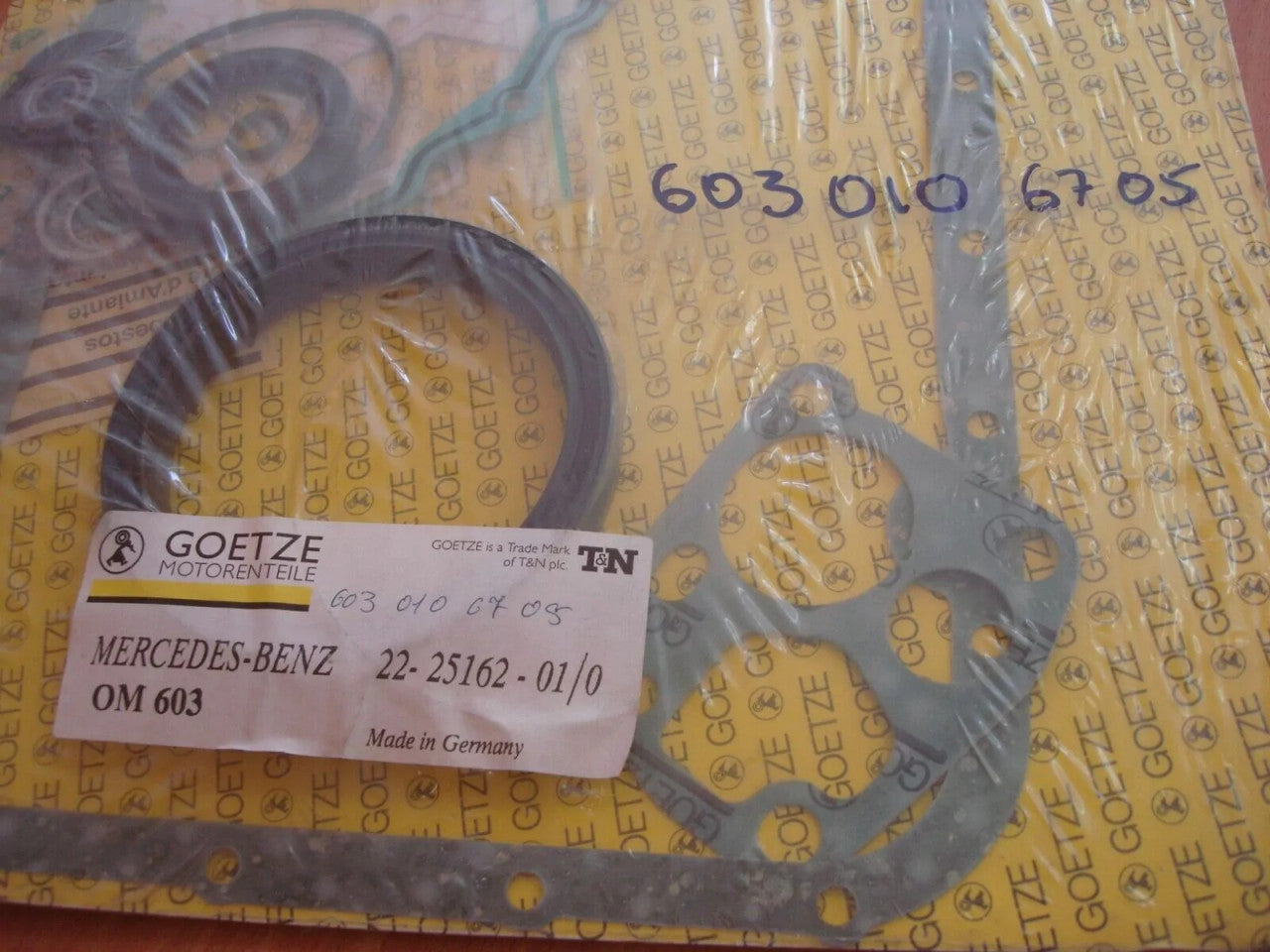 Crankcase Gaskets Set fits Mercedes Benz OM603 engine Diesel 6030106705 View Rear