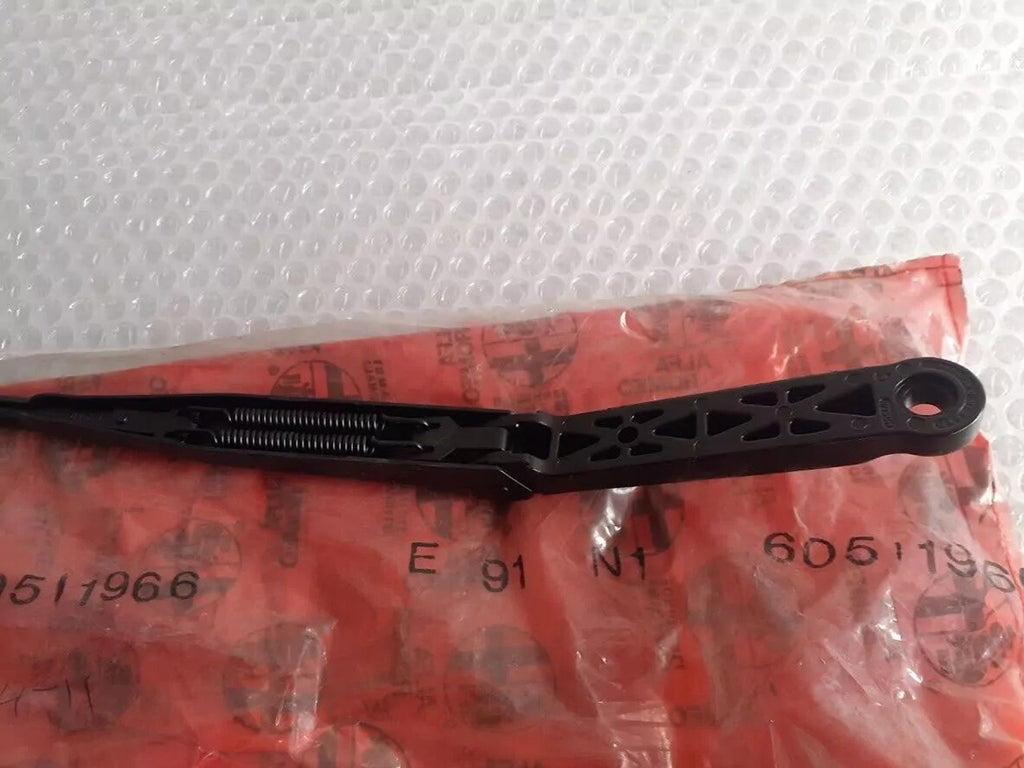 Wiper Arm Left Right Hand Drive fits Alfa Romeo 164 60511966 Genuine View Right