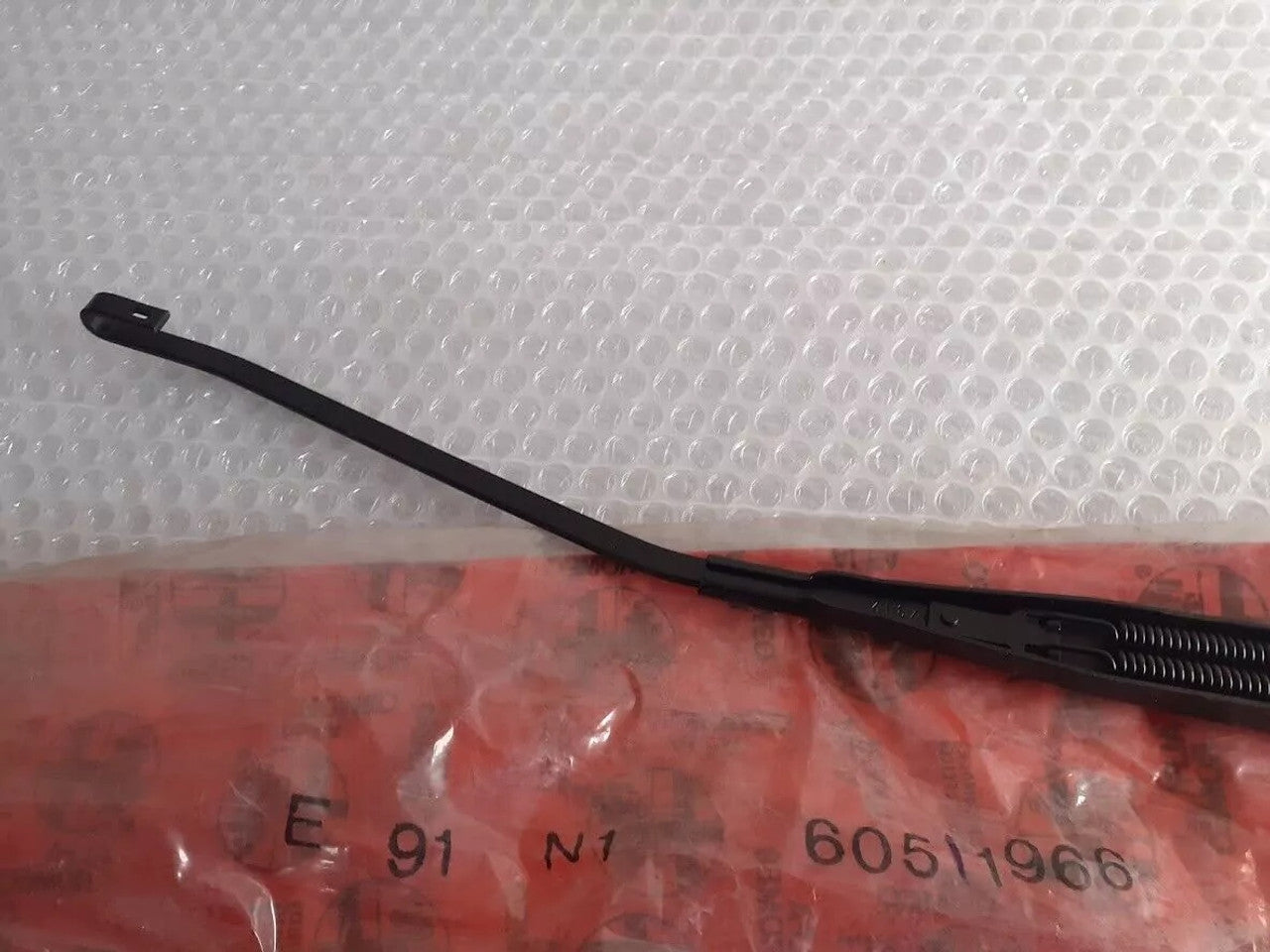 Wiper Arm Left Right Hand Drive fits Alfa Romeo 164 60511966 Genuine View Left