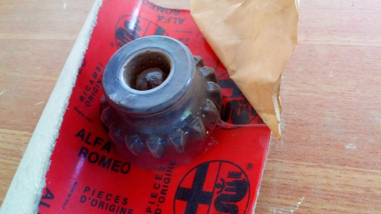 Reverse Idle Gear fits Alfa Romeo 75 RZ SZ 60521881 Genuine View Front